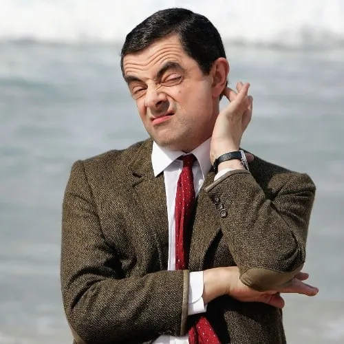 Meme Mr Bean ánh mắt nghi ngờ