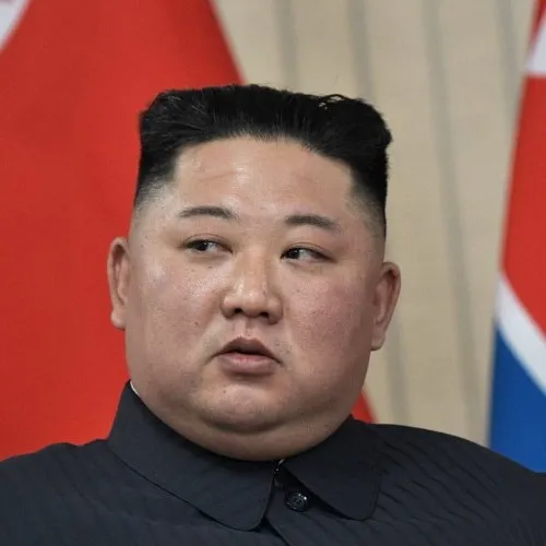 Meme liếc mắt hoài nghi