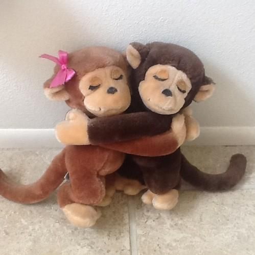 Meme ôm ngủ được dùng như một cách chúc nhau buổi tối dễ thương