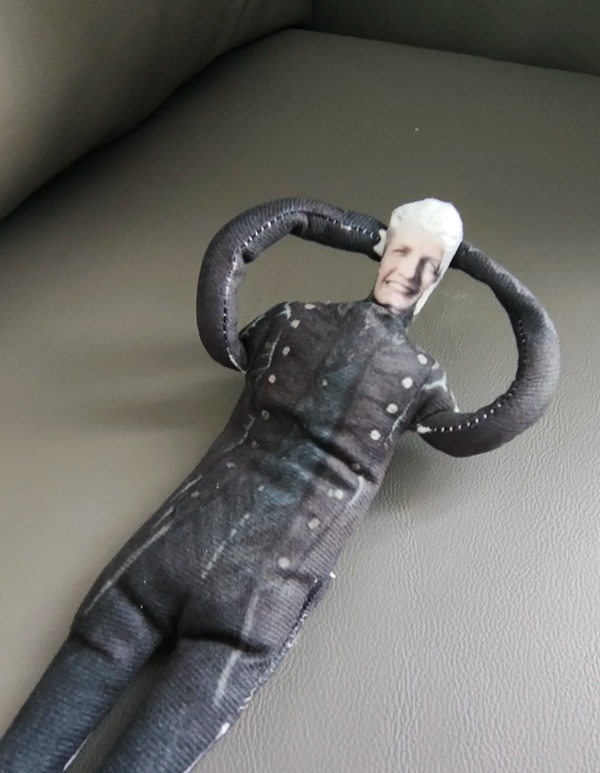 Vergil meme hài hước